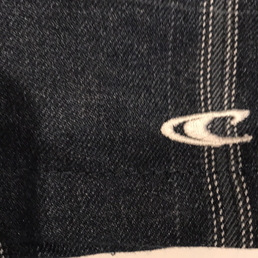 O’Neill men’s plaid shorts - Picture 2 of 5
